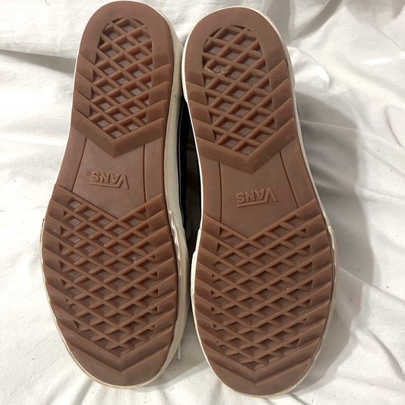 Black and white high-top platform vans - Picture 5 of 6